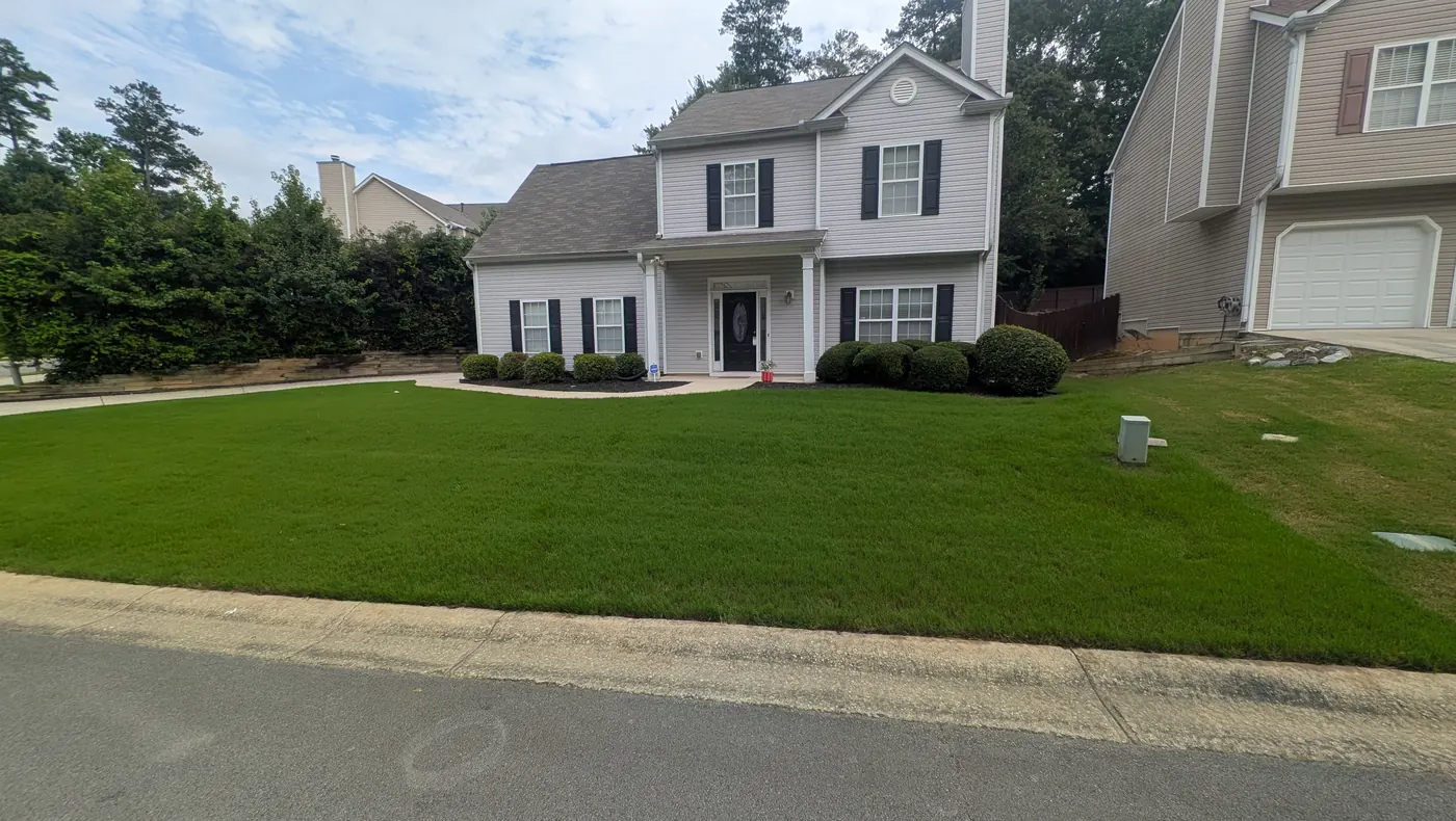 A lawn treated by Grass Armor in metro Atlanta